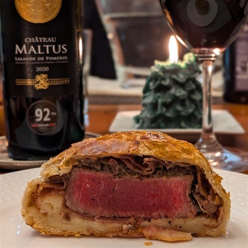 * HOLIDAY - Beef Wellington